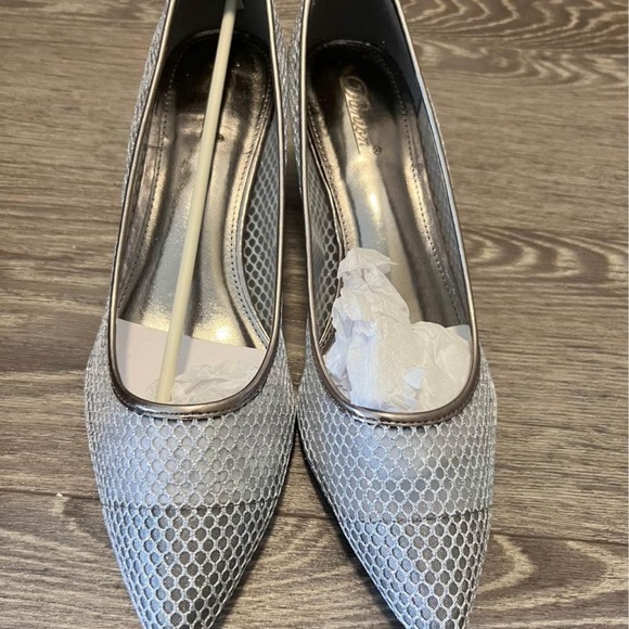 Beautiful women’s heels size 9.5 - Picture 8 of 9